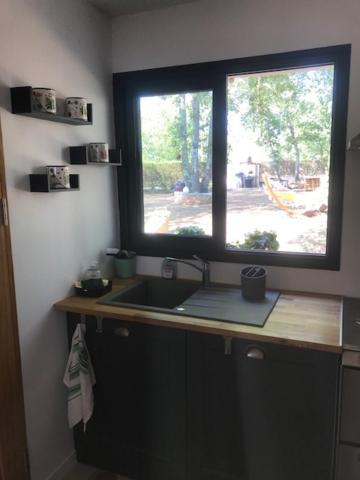 La Brindille Petit Mas Provencal Meuble De Tourisme 3 Etoiles 2-3 Personnes 1 Piece 30 M2 Tout Confort Lisiere Foret Jardin Jacuzzi Piscine Saint-Paul-en-Forêt Exteriör bild